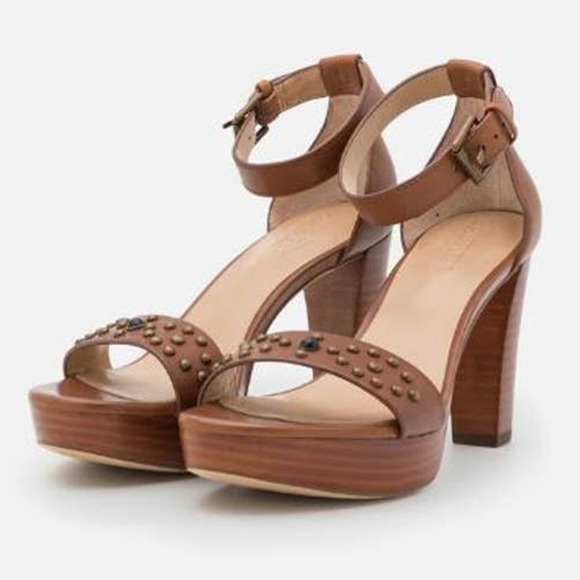 Lauren Ralph Lauren Brown Sylvia Heel NEW Size 10 - Picture 1 of 10